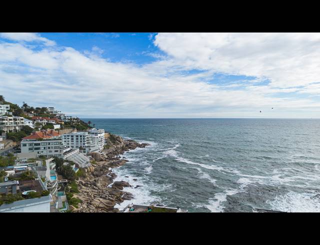 3 BEDROOM APARTMENT FOR SALE IN BANTRY BAY